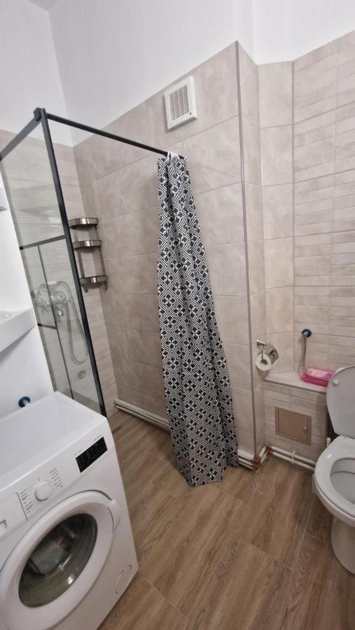 Uvs Central Luxury Apartment Oradea Exterior photo